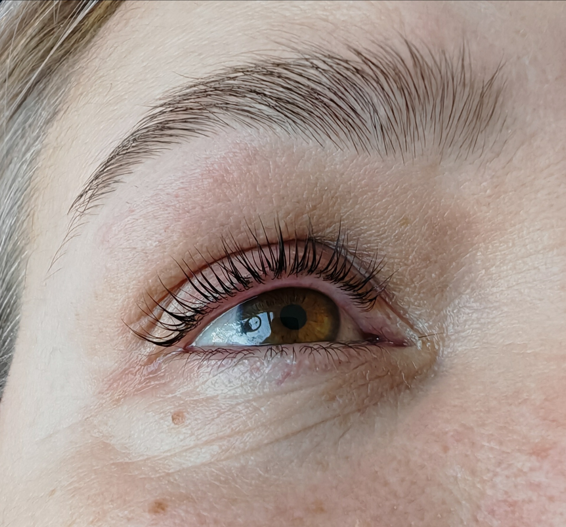 Lash lifting 
